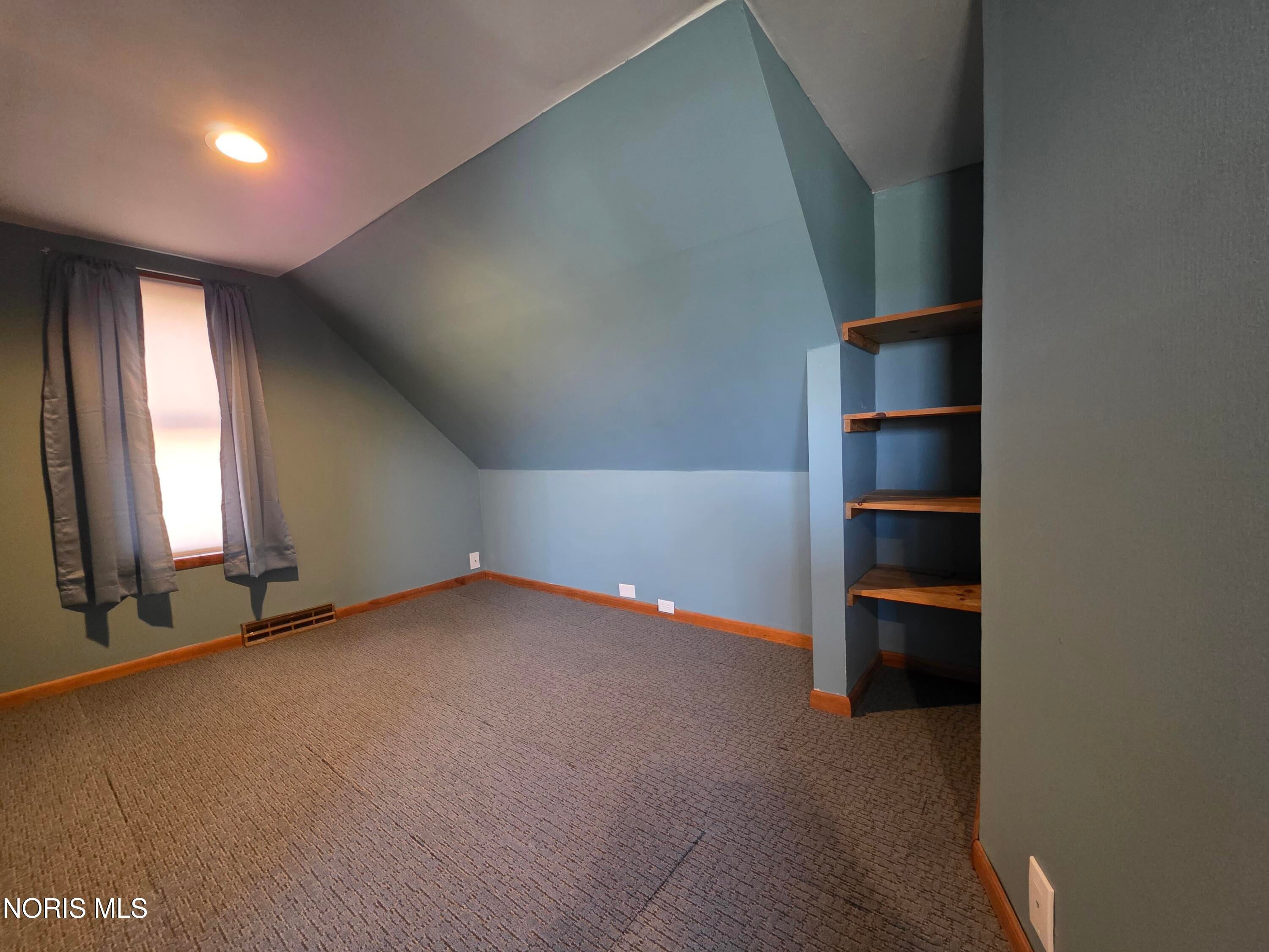 5501 Ayers Road Walbridge, OH 43465 - Photo 12 of 21 Upstairs 2