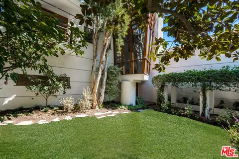 $4,495,000 | 3600 Mandeville Canyon Road, Los Angeles, CA 90049