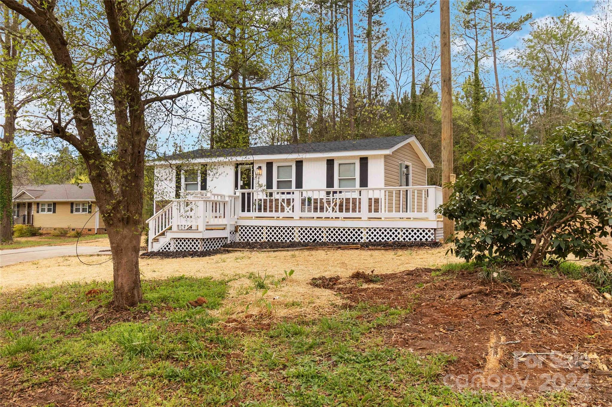 6383 Oakridge Road Clover, SC 29710 - Photo 3 of 36 Gallery Image 3