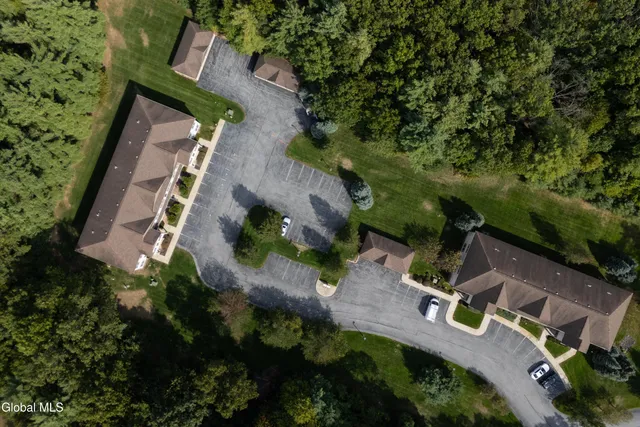 $280,000 | 16 Lancaster Place, Milton, NY 12020