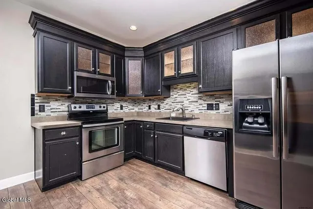 $280,000 | 16 Lancaster Place, Milton, NY 12020