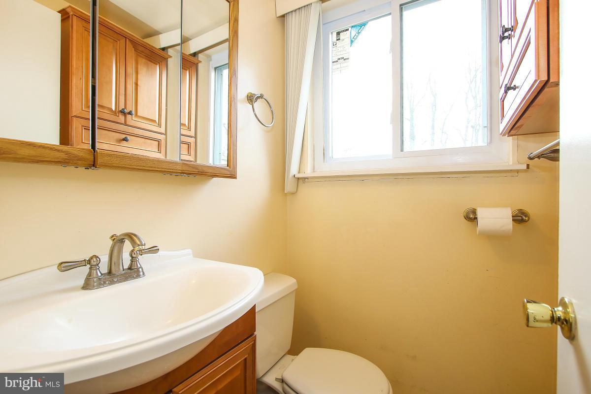 11815 Pittson Road Silver Spring, MD 20906 - Photo 12 of 30 Bath