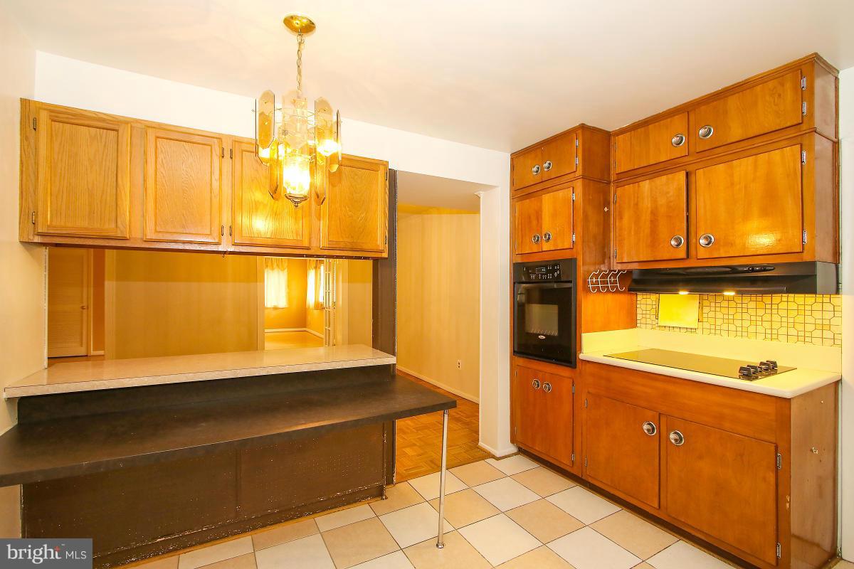 11815 Pittson Road Silver Spring, MD 20906 - Photo 7 of 30 Kitchen