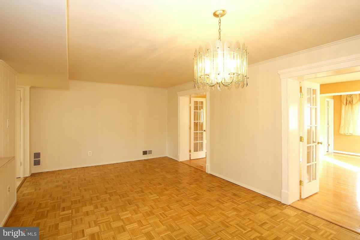 11815 Pittson Road Silver Spring, MD 20906 - Photo 10 of 30 Dining Room