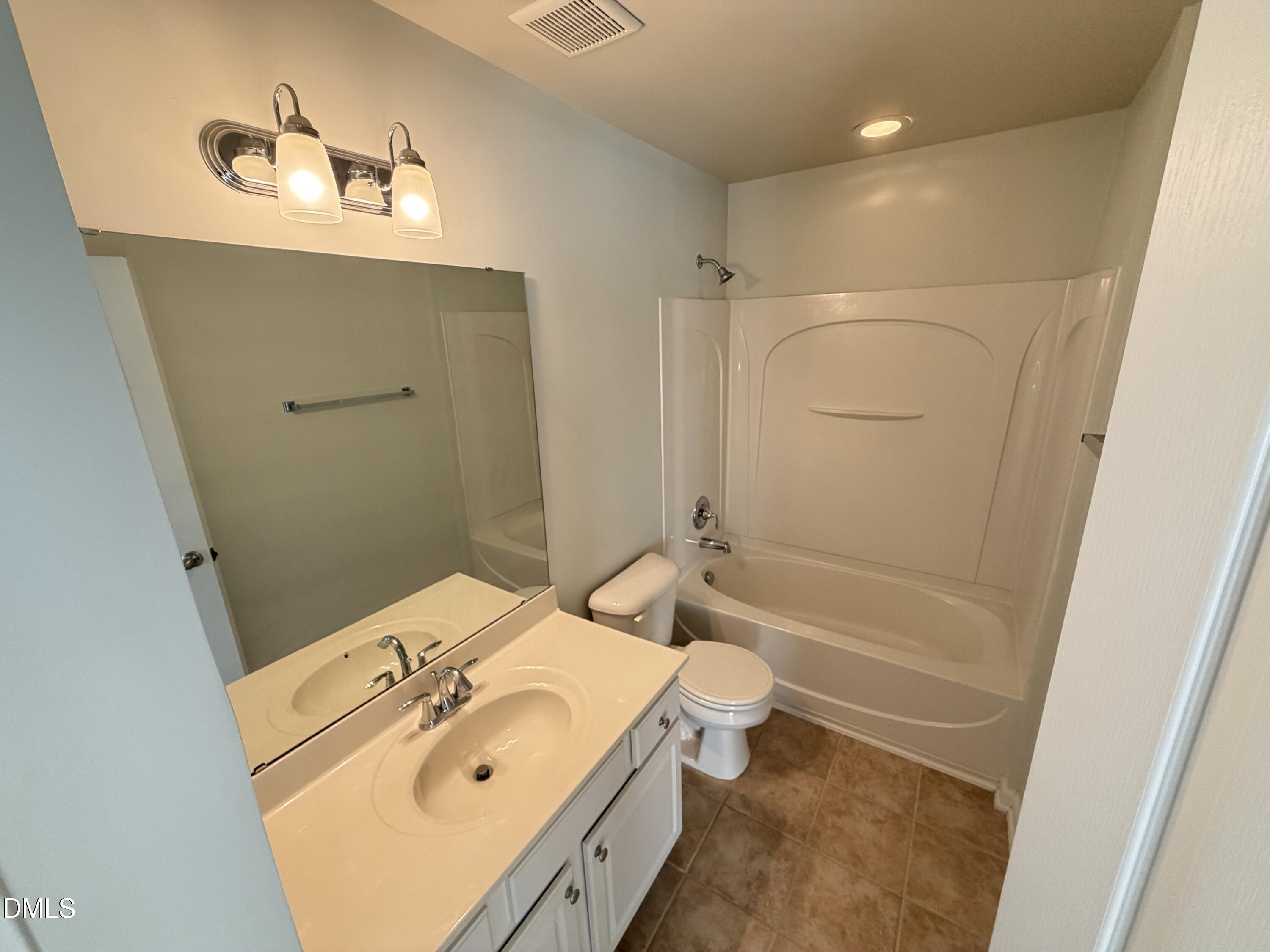 6136 Braidwood Court Raleigh, NC 27612 - Photo 14 of 14 IMG_5899