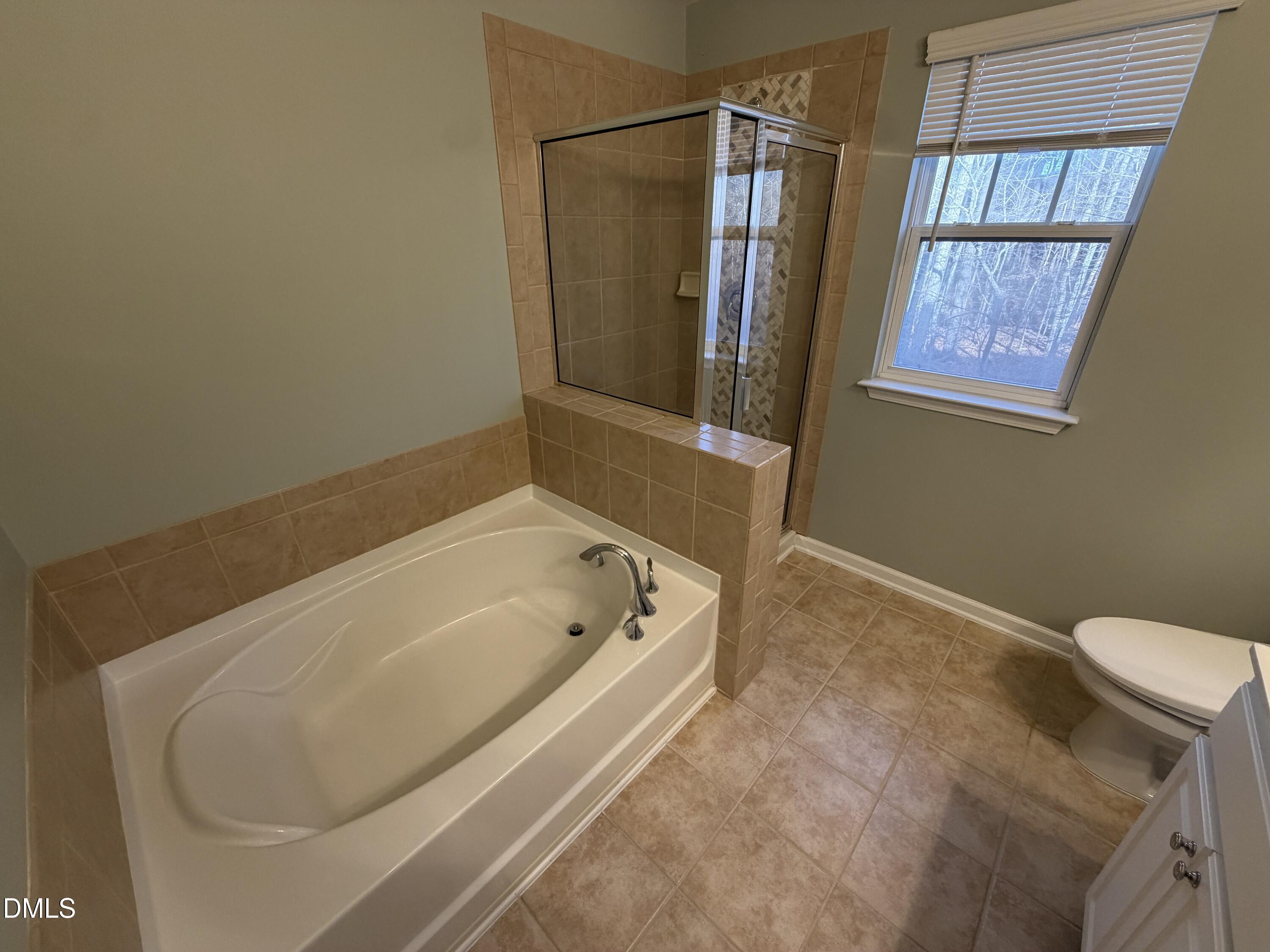 6136 Braidwood Court Raleigh, NC 27612 - Photo 9 of 14 IMG_5903