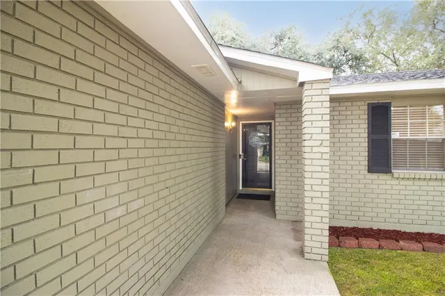 $185,000 | 388 Fairway Drive, Laplace, LA 70068