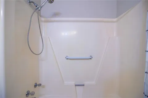 $185,000 | 388 Fairway Drive, Laplace, LA 70068