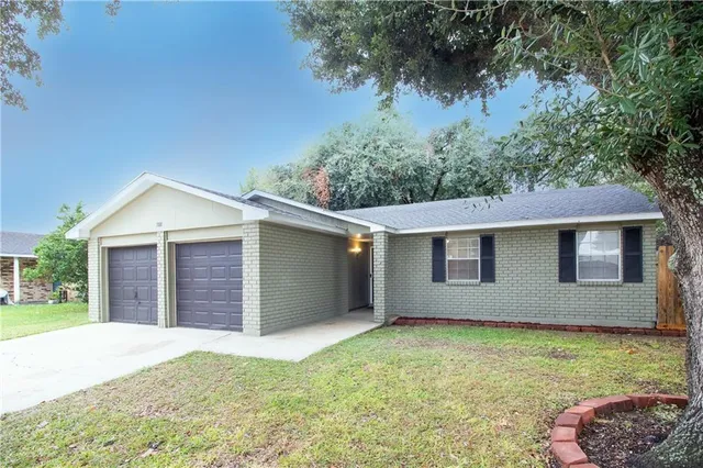 $185,000 | 388 Fairway Drive, Laplace, LA 70068