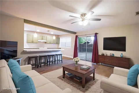 $185,000 | 388 Fairway Drive, Laplace, LA 70068