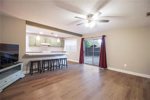 $185,000 | 388 Fairway Drive, Laplace, LA 70068