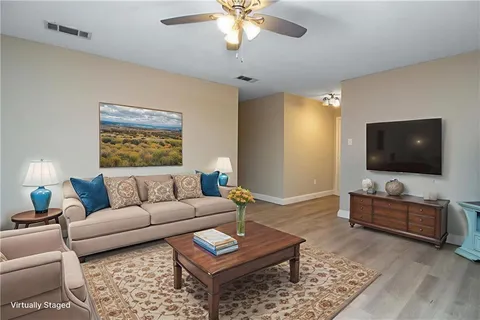 $185,000 | 388 Fairway Drive, Laplace, LA 70068