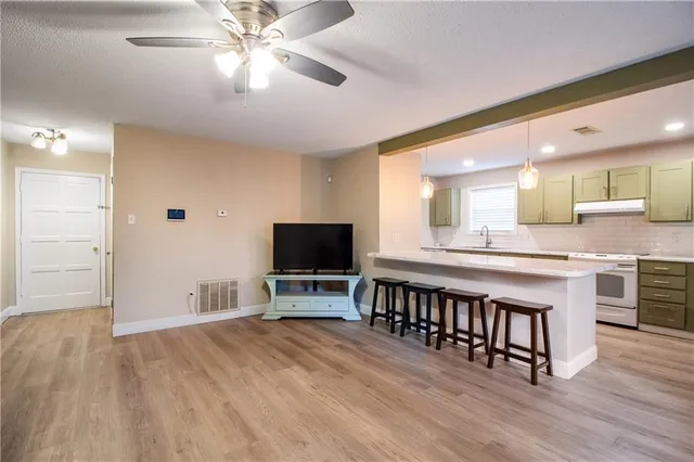 $185,000 | 388 Fairway Drive, Laplace, LA 70068