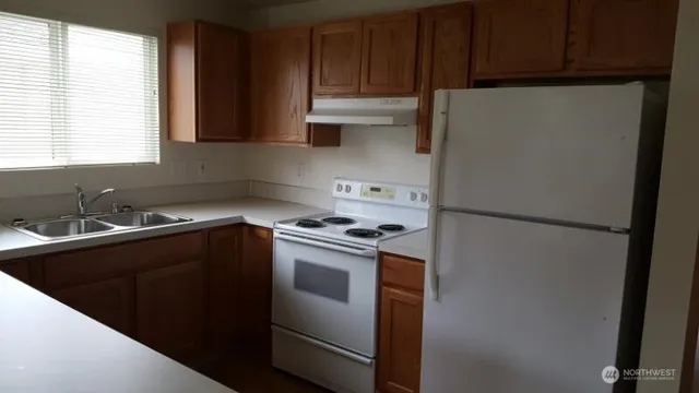 $2,495 | 5618 Mt St Helens Street Southeast, Lacey, WA 98503