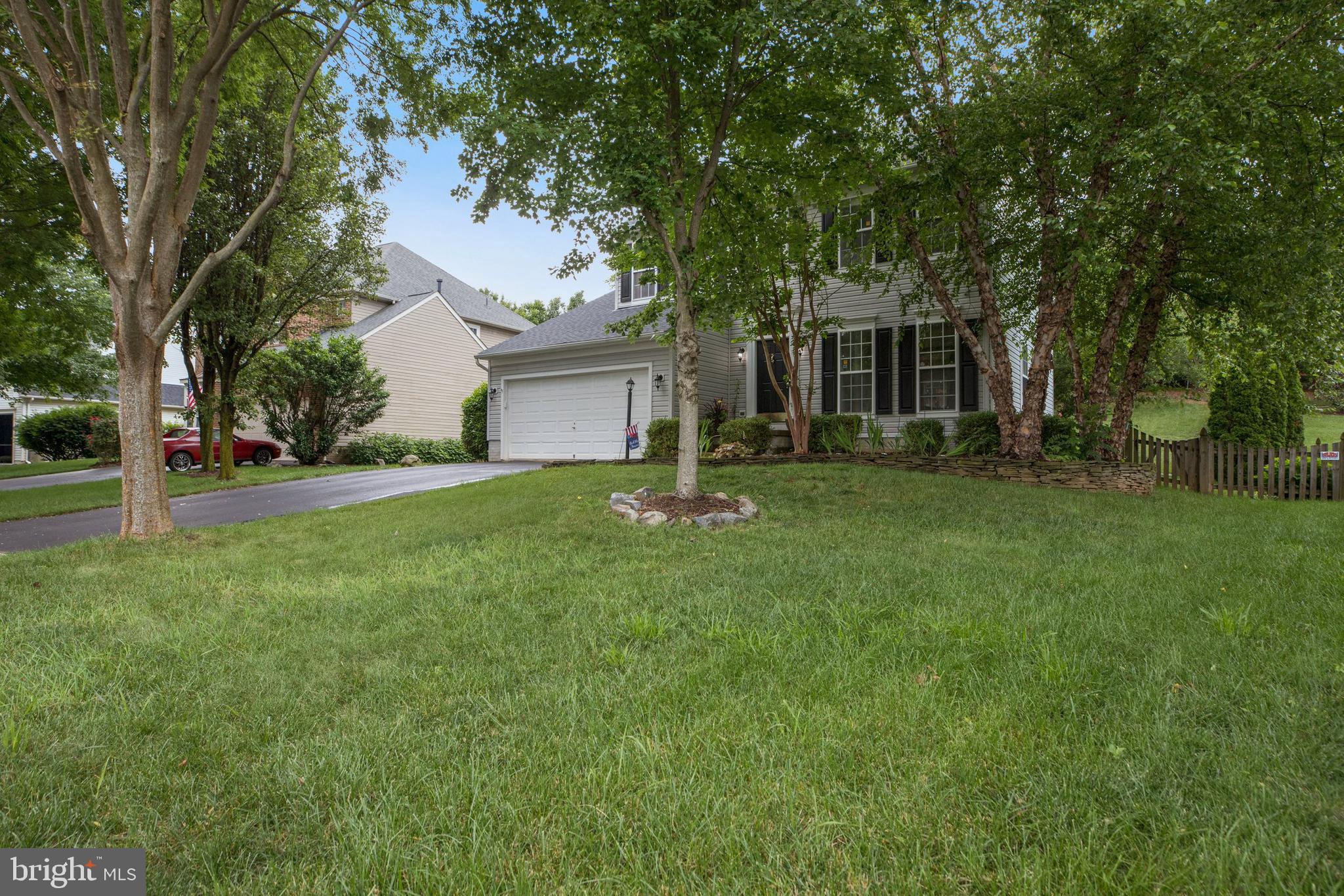42706 Middle Ridge Place Broadlands, VA 20148 - Photo 2 of 34