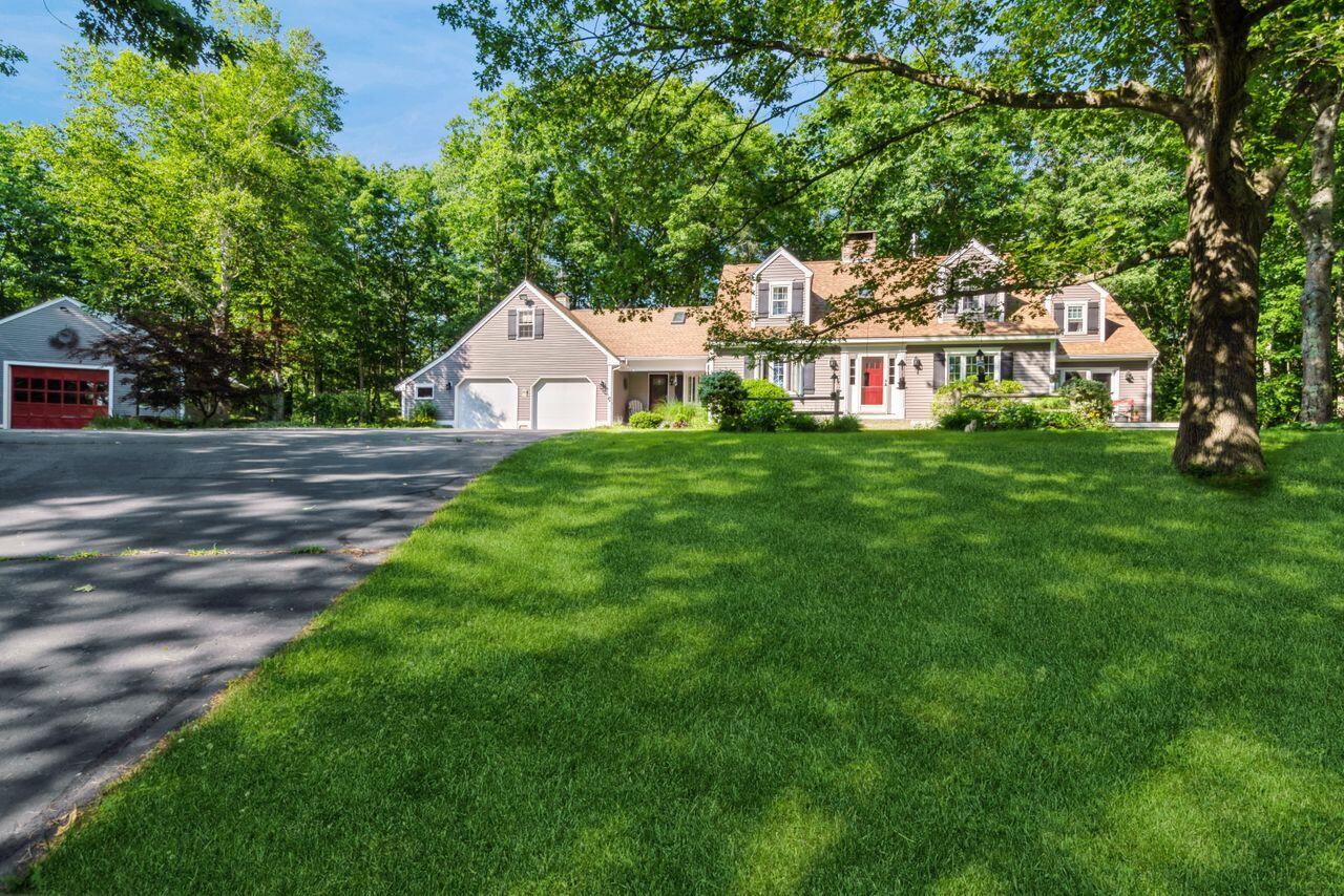 139 Whitten Road Kennebunk, ME 04043 - Photo 4 of 48 02_139WhittenRd_2002_HiRes