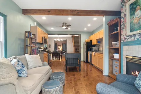 $564,000 | 123 Raymond Avenue, Barrington, IL 60010