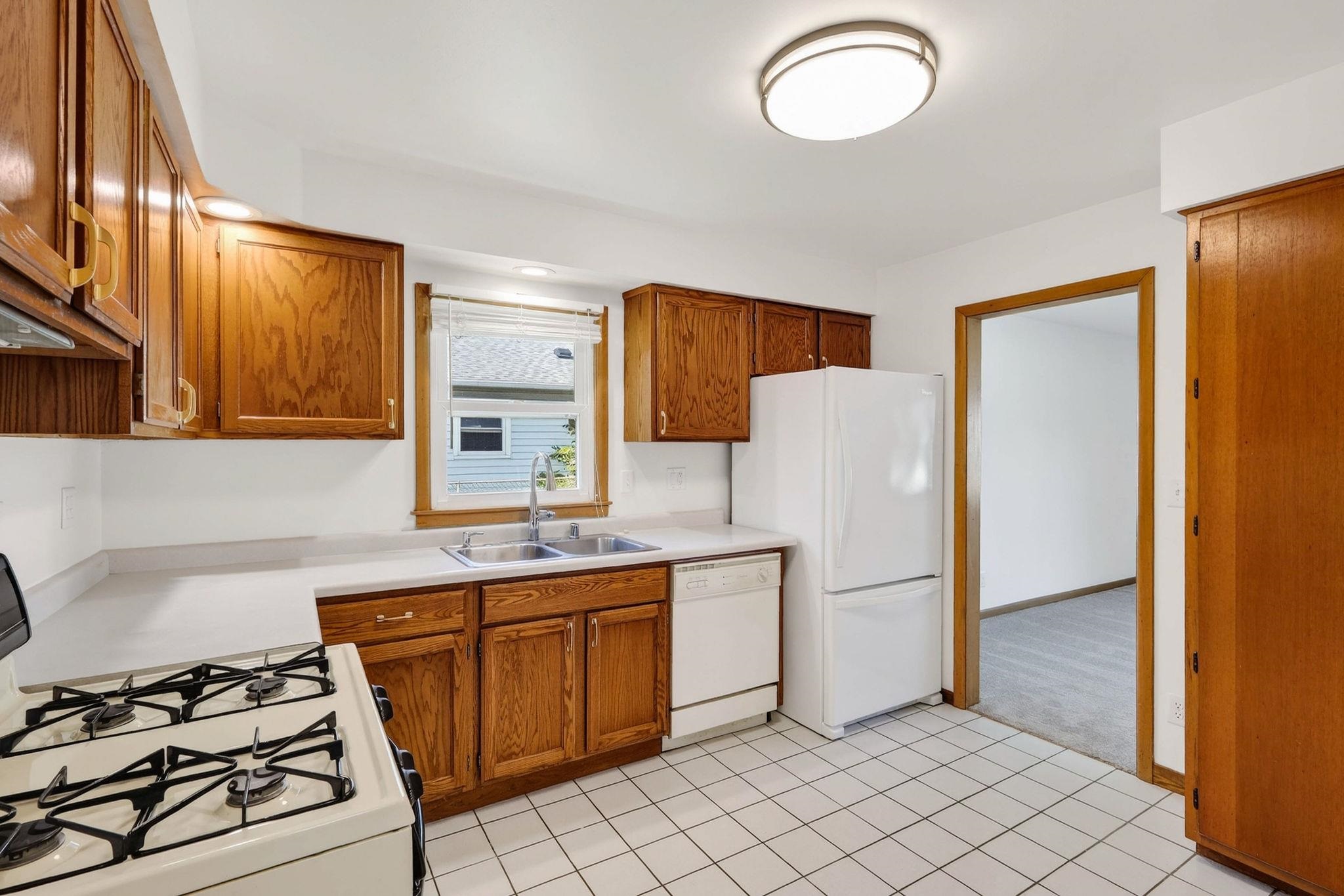 110 Schenk Street Madison, WI 53714 - Photo 10 of 37