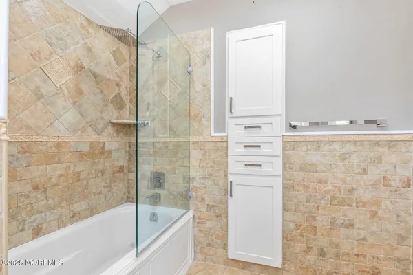 $3,500 | 76 South Street, Unit B, Eatontown, NJ 07724