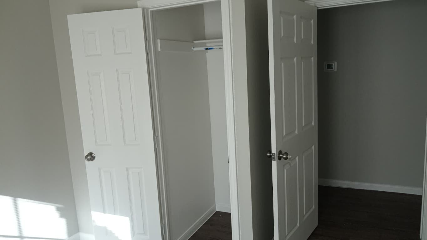 611 Carpenter Avenue, Unit 201 Austin, TX 78753 - Photo 14 of 17 a view of a bathroom