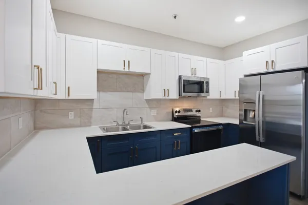 $2,495 | 611 Carpenter Avenue, Unit 201, Austin, TX 78753