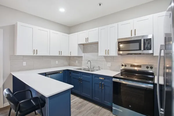 $2,495 | 611 Carpenter Avenue, Unit 201, Austin, TX 78753