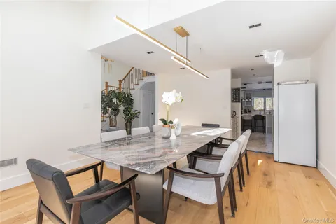 $2,798,000 | 45 Carriage Court, Muttontown, NY 11791