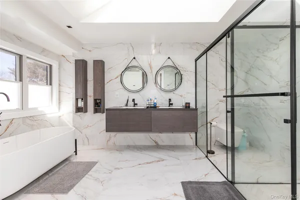 $2,798,000 | 45 Carriage Court, Muttontown, NY 11791