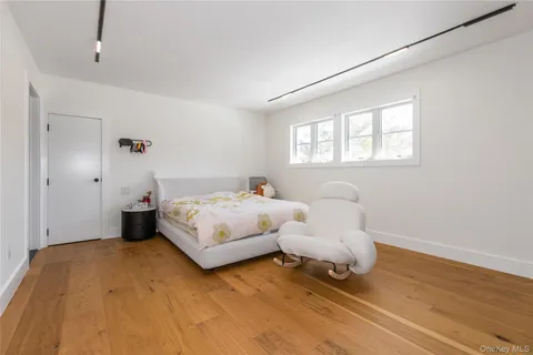 $2,798,000 | 45 Carriage Court, Muttontown, NY 11791