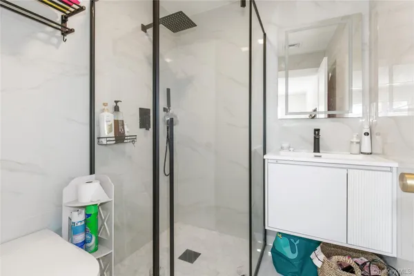 $2,798,000 | 45 Carriage Court, Muttontown, NY 11791