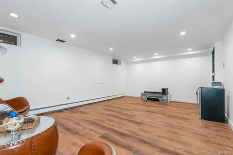 $2,798,000 | 45 Carriage Court, Muttontown, NY 11791