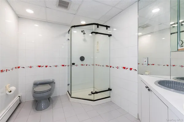 $2,798,000 | 45 Carriage Court, Muttontown, NY 11791