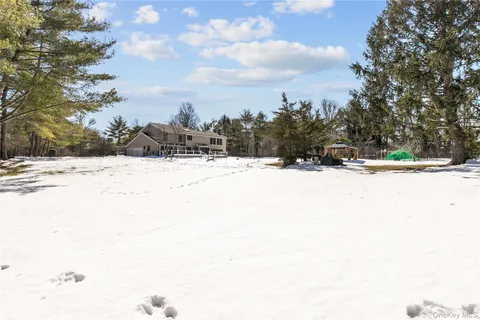 $2,798,000 | 45 Carriage Court, Muttontown, NY 11791