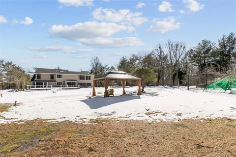 $2,798,000 | 45 Carriage Court, Muttontown, NY 11791