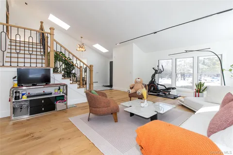 $2,798,000 | 45 Carriage Court, Muttontown, NY 11791