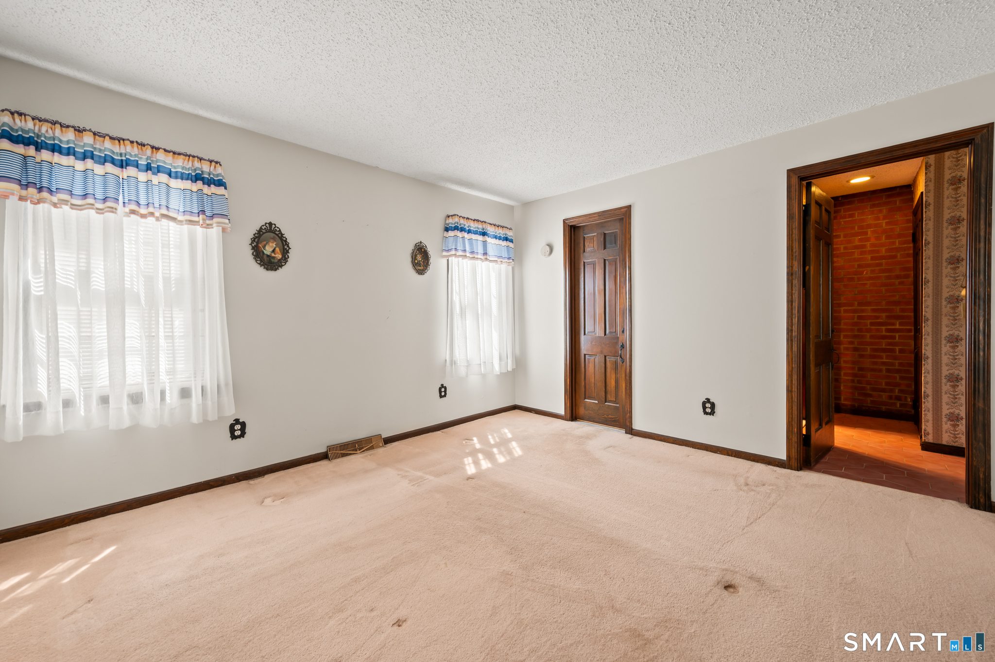 148 Oak Ridge Drive Berlin, CT 06037 - Photo 13 of 38