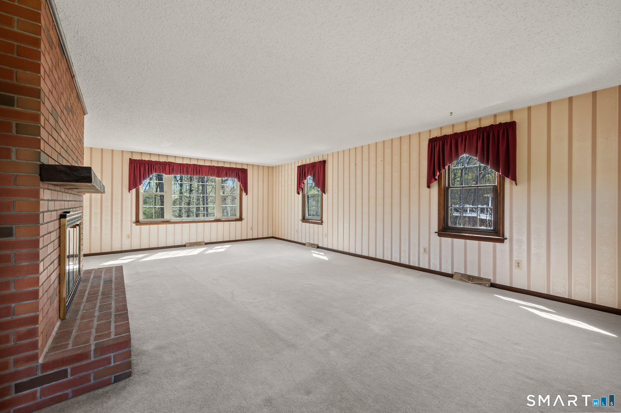 148 Oak Ridge Drive Berlin, CT 06037 - Photo 10 of 38