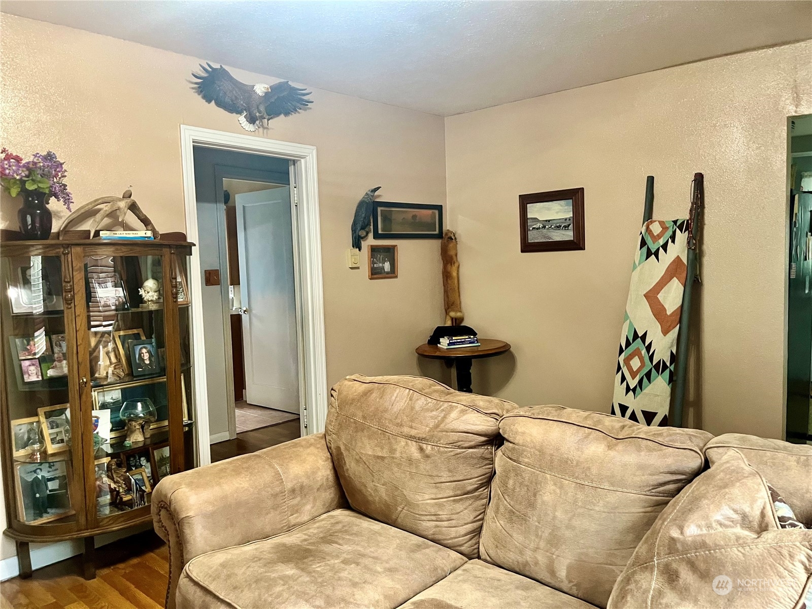 2998 Alexson Road Grayland, WA 98547 - Photo 12 of 27 a living room with furniture