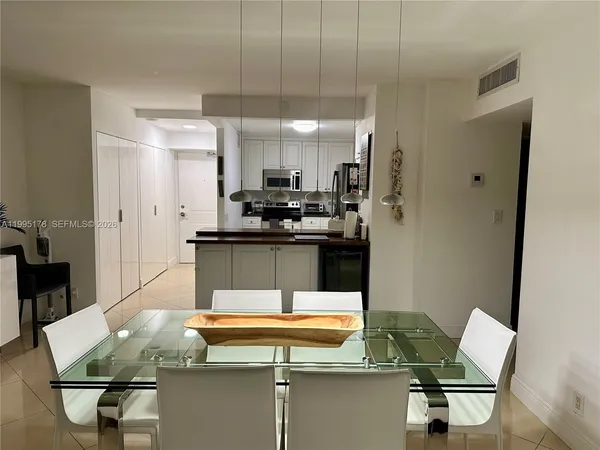 $4,750 | 100 Bayview Drive, Unit 1405, Sunny Isles Beach, FL 33160