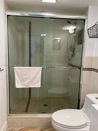 $4,750 | 100 Bayview Drive, Unit 1405, Sunny Isles Beach, FL 33160
