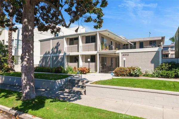 $739,000 | 4312 Babcock Avenue, Unit 3, Studio City, CA 91604