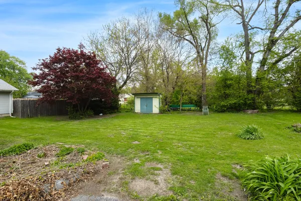 $179,900 | 2015 North Zenith Avenue, Davenport, IA 52804
