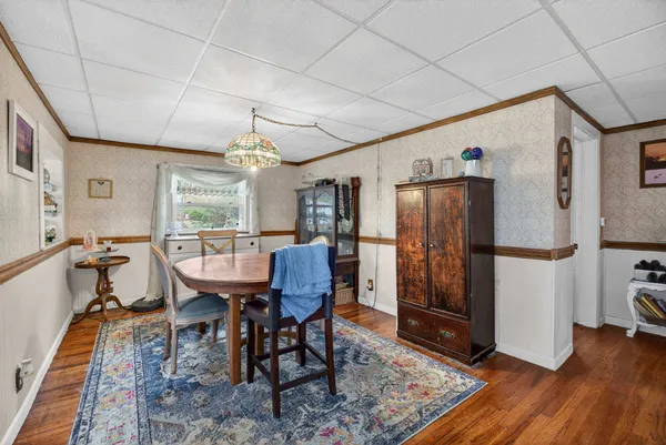 $179,900 | 2015 North Zenith Avenue, Davenport, IA 52804