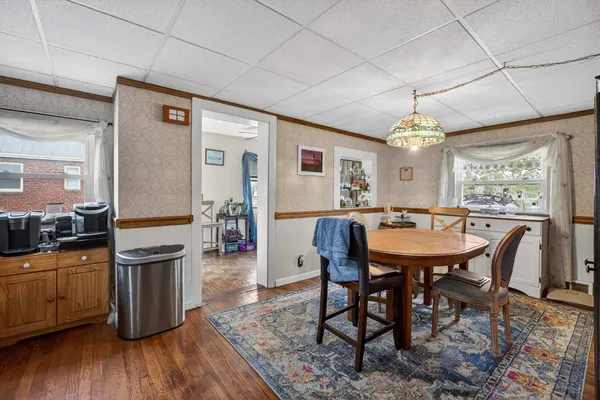 $179,900 | 2015 North Zenith Avenue, Davenport, IA 52804