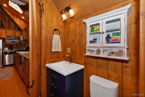 $2,450 | 295 Sunset Drive, Lake Arrowhead, CA 92352