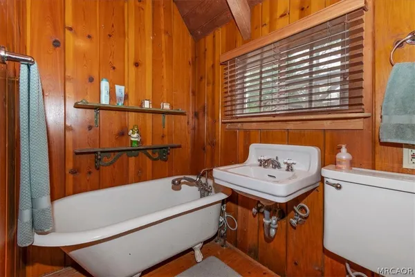 $2,450 | 295 Sunset Drive, Lake Arrowhead, CA 92352