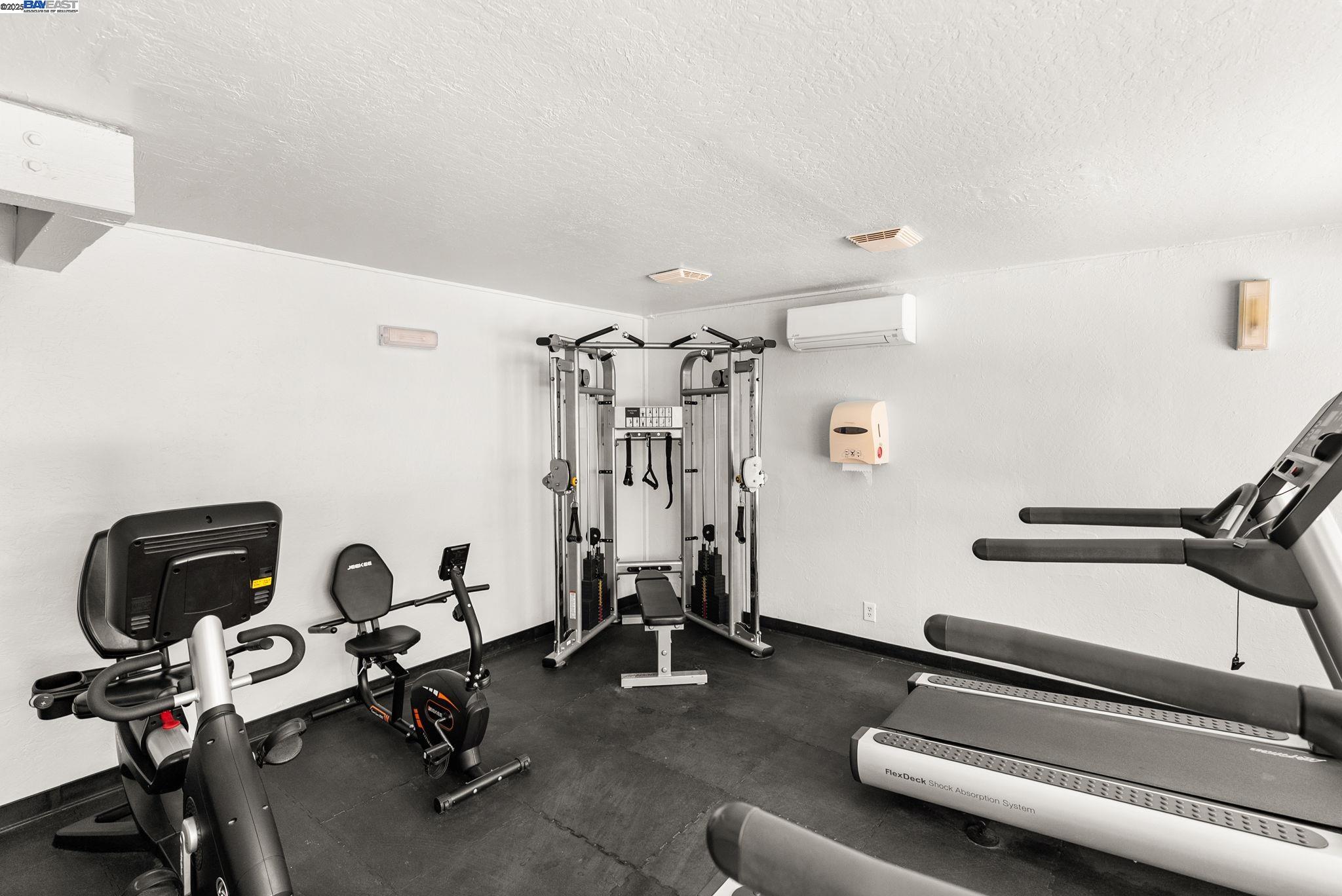 61 Pali Way Pittsburg, CA 94565 - Photo 13 of 44