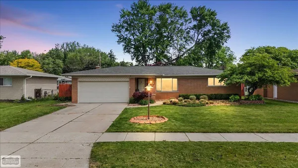 $3,500 | 11489 Anna Lisa Drive, Sterling Heights, MI 48312