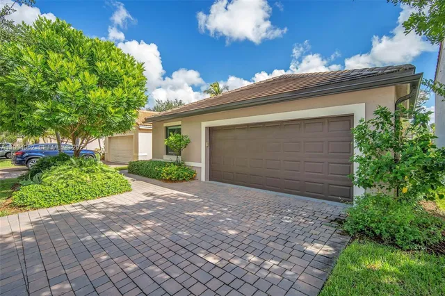 $774,900 | 225 East Bayridge Drive, Weston, FL 33326