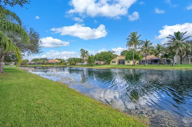$774,900 | 225 East Bayridge Drive, Weston, FL 33326